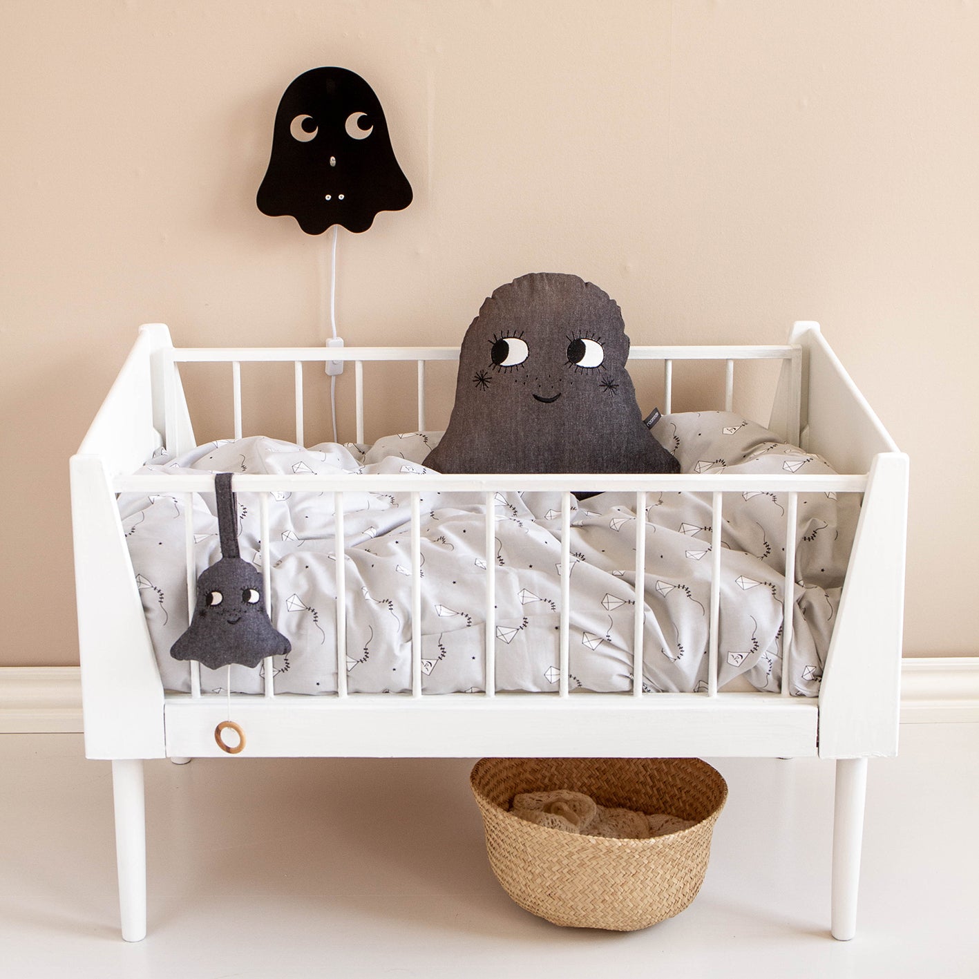 GHOST CUSHION