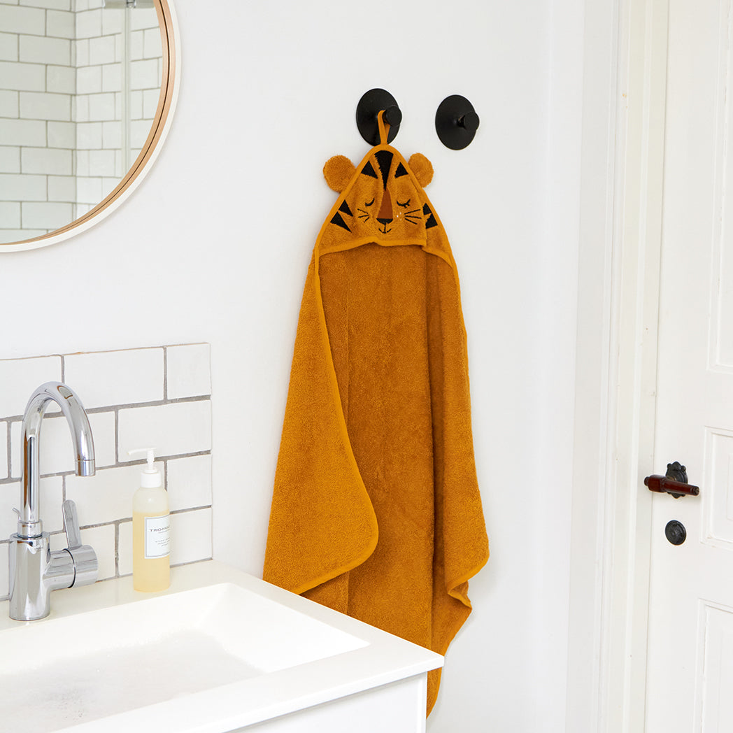 TIGER HOODED TOWEL