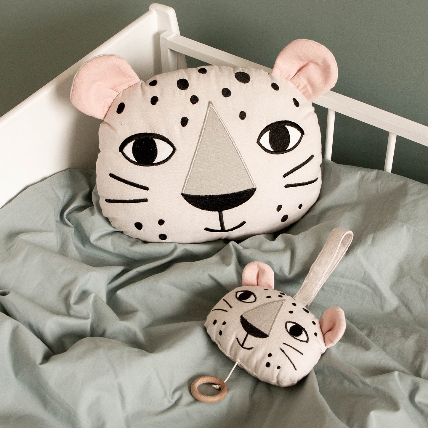 Leopard Musikuro - Off White • ROOMMATE.dk