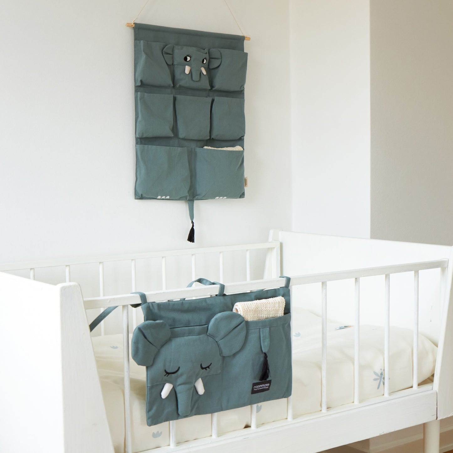 Elephant Wall Pocket - Sea Grey • ROOMMATE.dk
