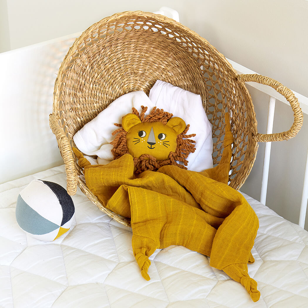 LION CUDDLE CLOTH